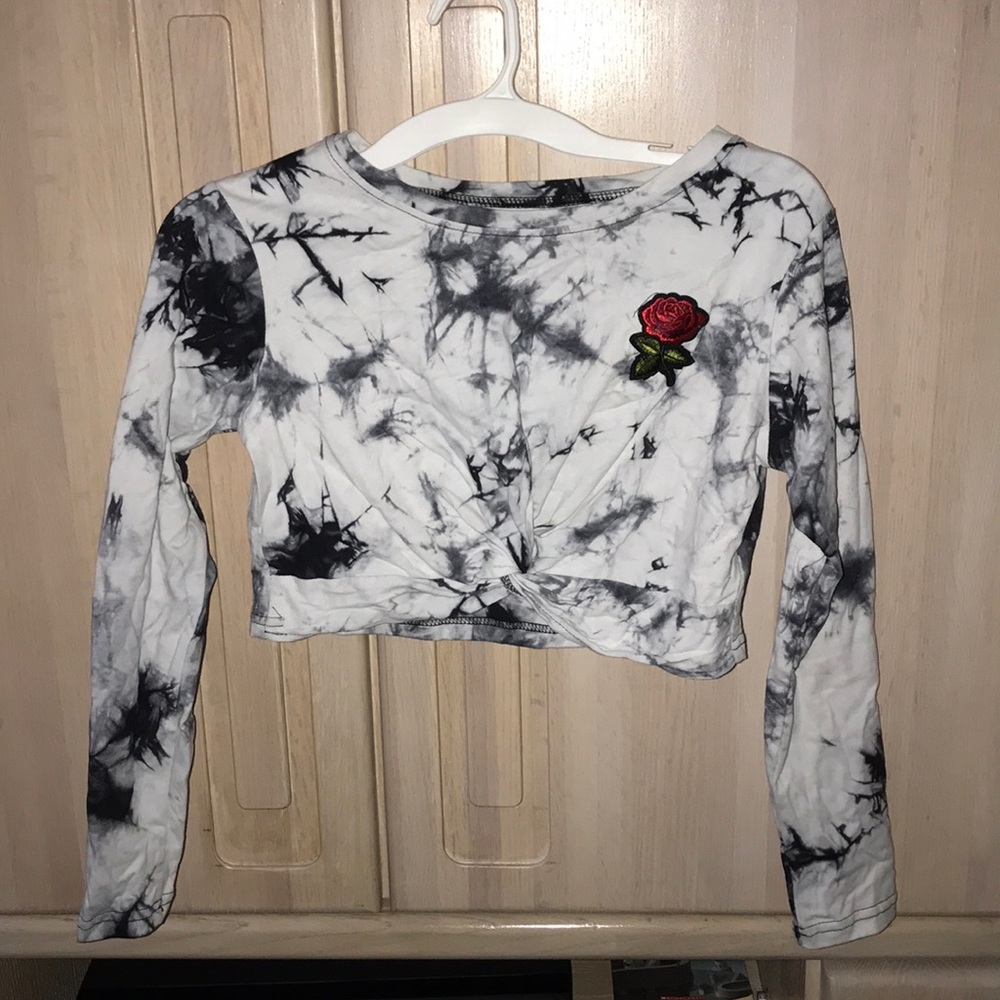 Cropped long sleeve tee